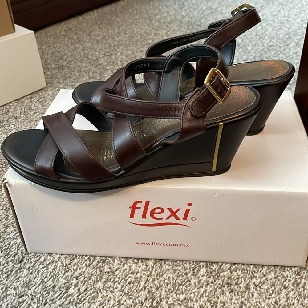 Flexi sandals